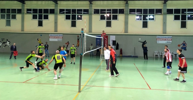 Geleneksel Voleybol Turnuvas Ba L Yor Orum Haber Orum Son Dakika