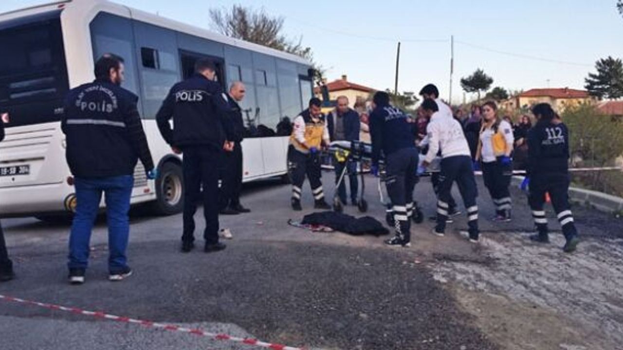 Belediye otobüsünün altında kalan çocuk hayatını kaybetti