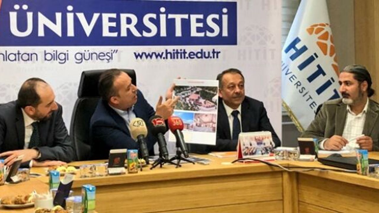 Üniversite’ye 5.500 kişilik cami yapılıyor