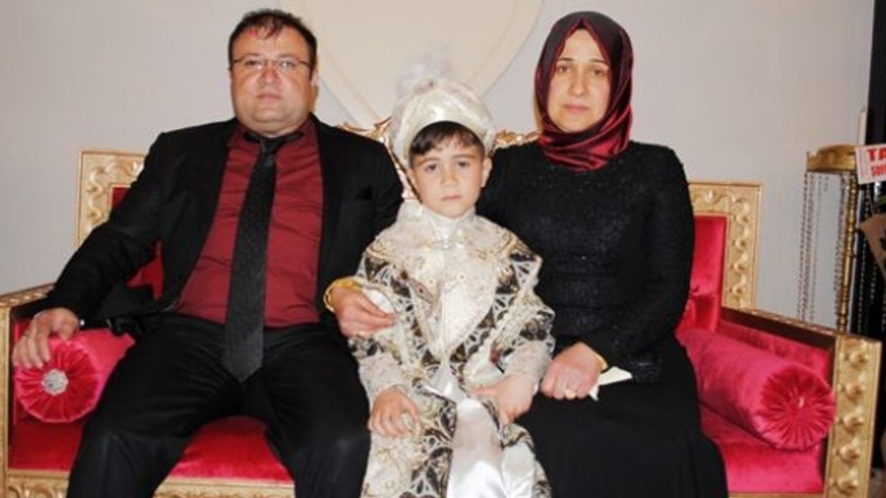 Yusuf Müstet, erkekliğe ilk adımı attı