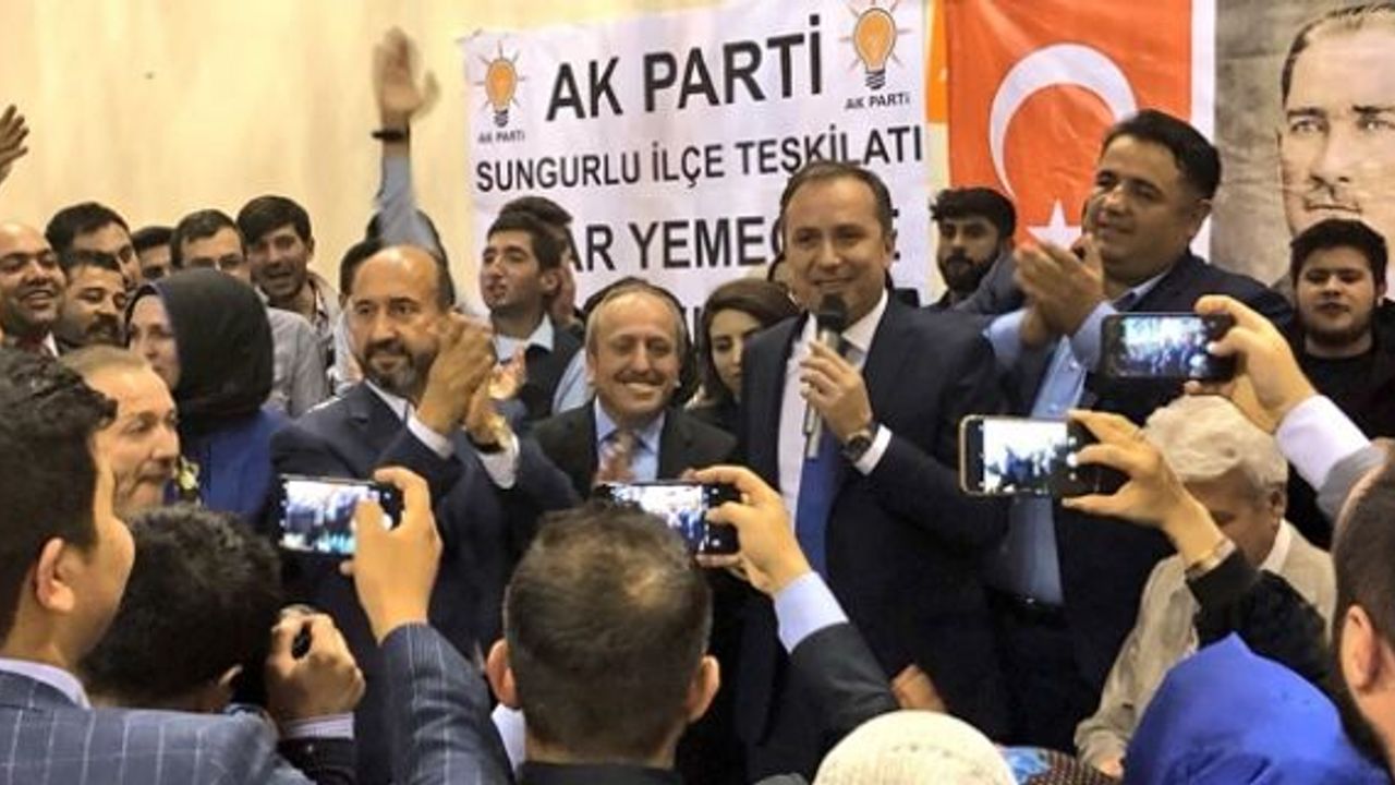 AK Partililer Sungurlu'da iftarda buluştu