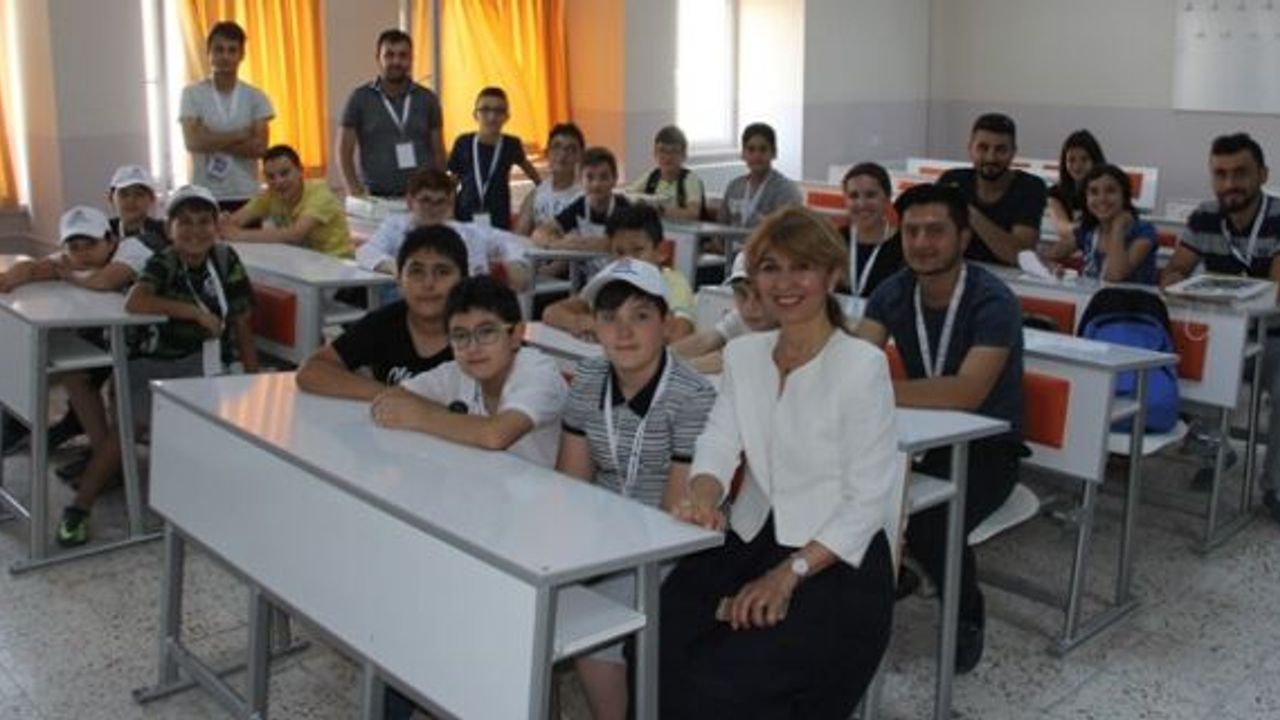Hitit Üniversitesi kapılarını çocuklara açıyor