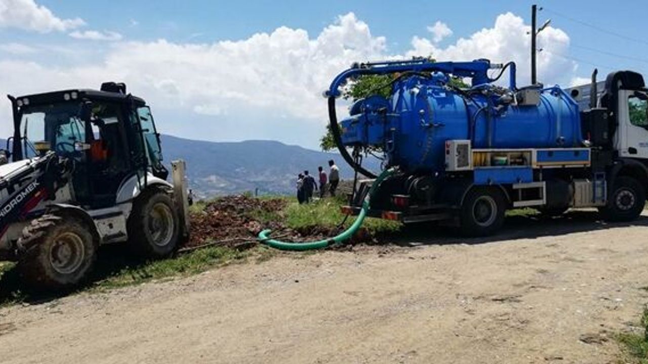 Boyacı’nın rögar ve kanalizasyon temizliği yapıldı