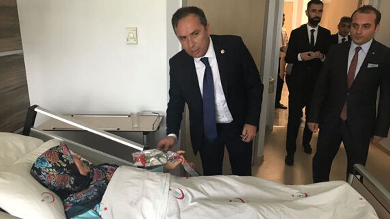 Ceylan'dan, hastalara moral ziyareti