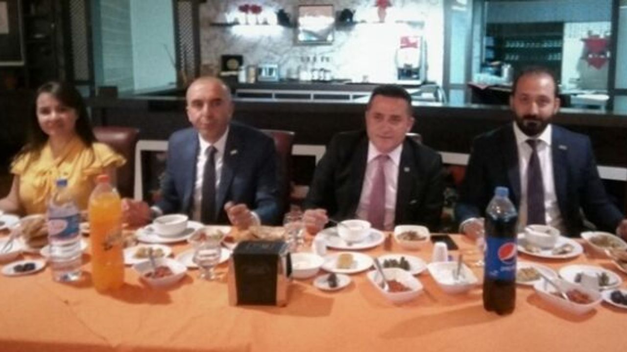 İYİ Parti’de iftar yemekleri devam ediyor
