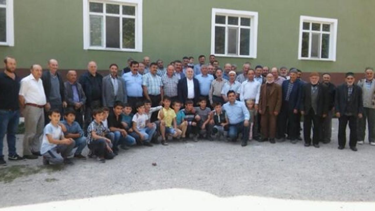 Meclis Başkanı Kaya, köylerde sorun dinledi