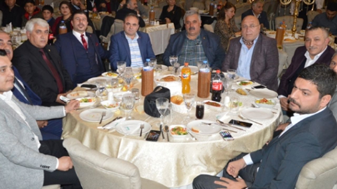 Sınav Öğretmenler Günü'nü kutladı