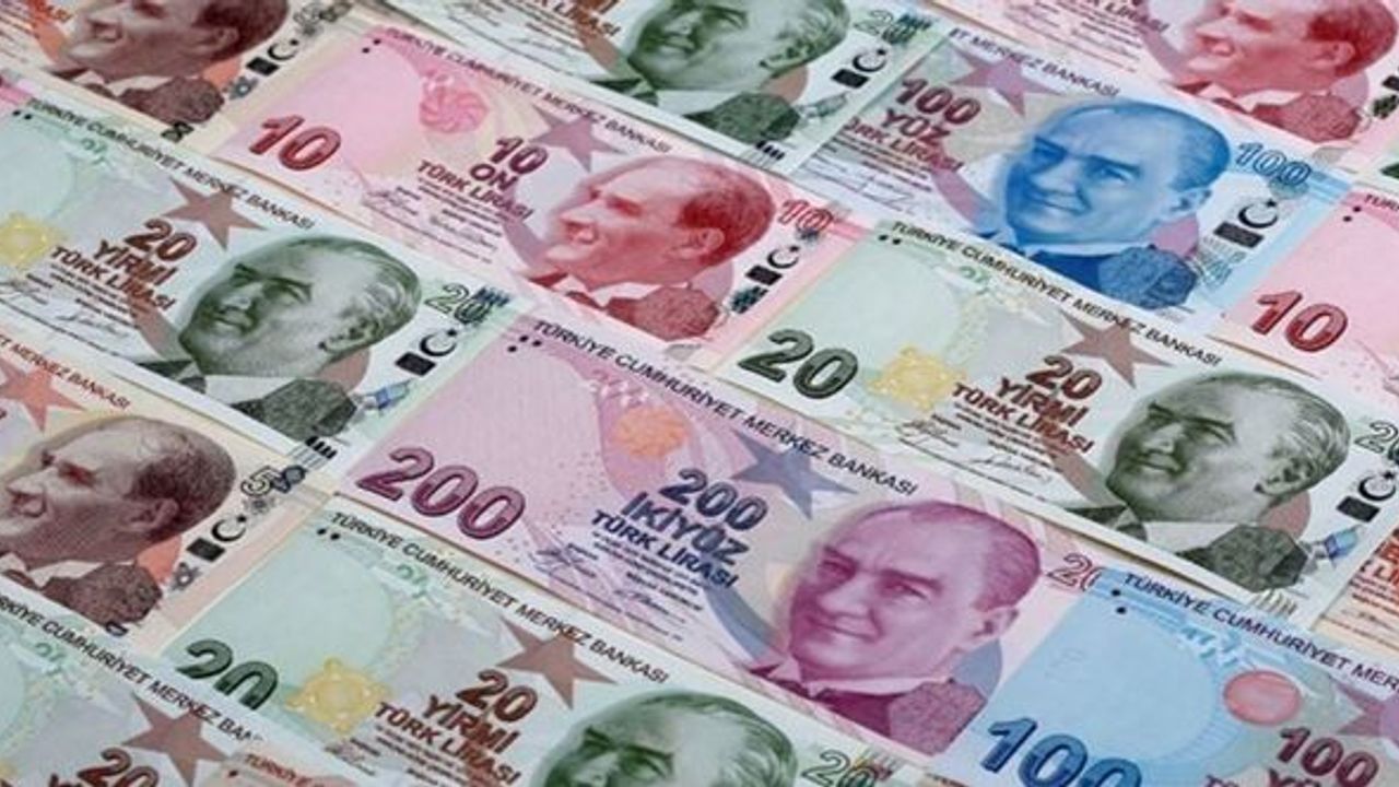 500 liralık banknot ve 5 liralık madeni para geliyor
