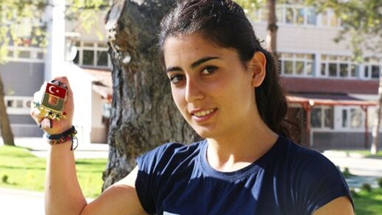 Çorumlu Tuğçe Sarıtaş Altın Madalyaya Kazandı
