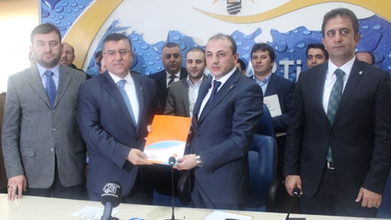 Uygur “Bu Davaya Hizmet Etmek İstiyorum”