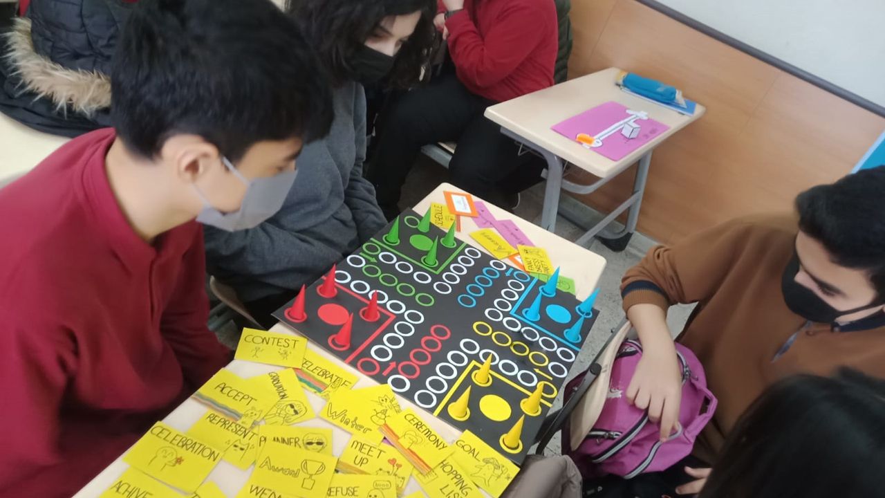 Öğrenciler İngilizce'yi renklerle daha etkili öğrenecek