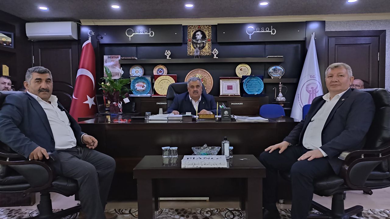 Başkan Gelgör ve Ali Osman Şahiner Recep Gür'ü kutladı