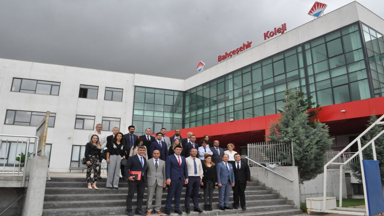 Bahçeşehir Koleji Anadolu Lisesi nitelikli vizyonu ve güçlü kadrosu ile yeni döneme hazır