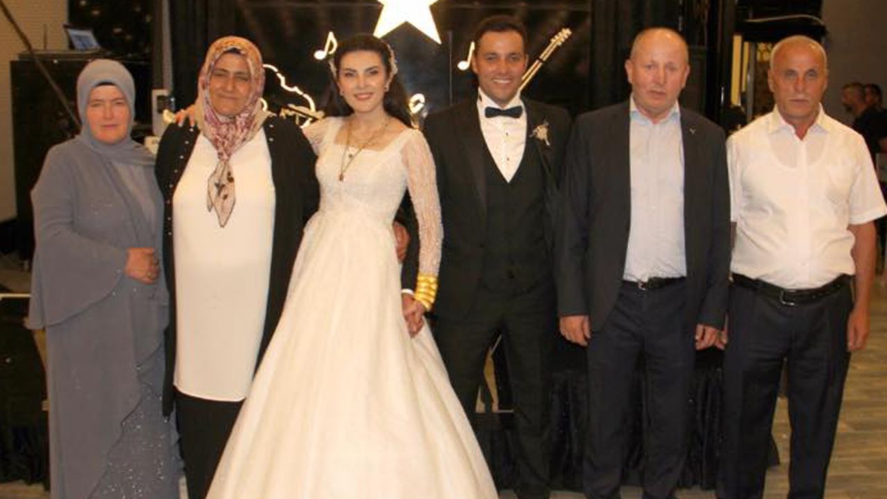 Mustafa Turan oğlunu evlendirdi