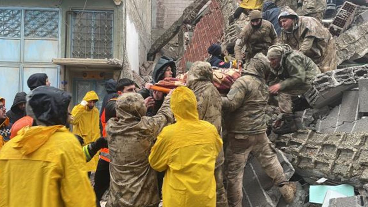 Deprem bölgesinde 7 bin 500 Mehmetçik görevlendirildi - Çorum Yayla Haber Gazetesi - Çorum Haber Ajansı Son Dakika Çorum Haberleri