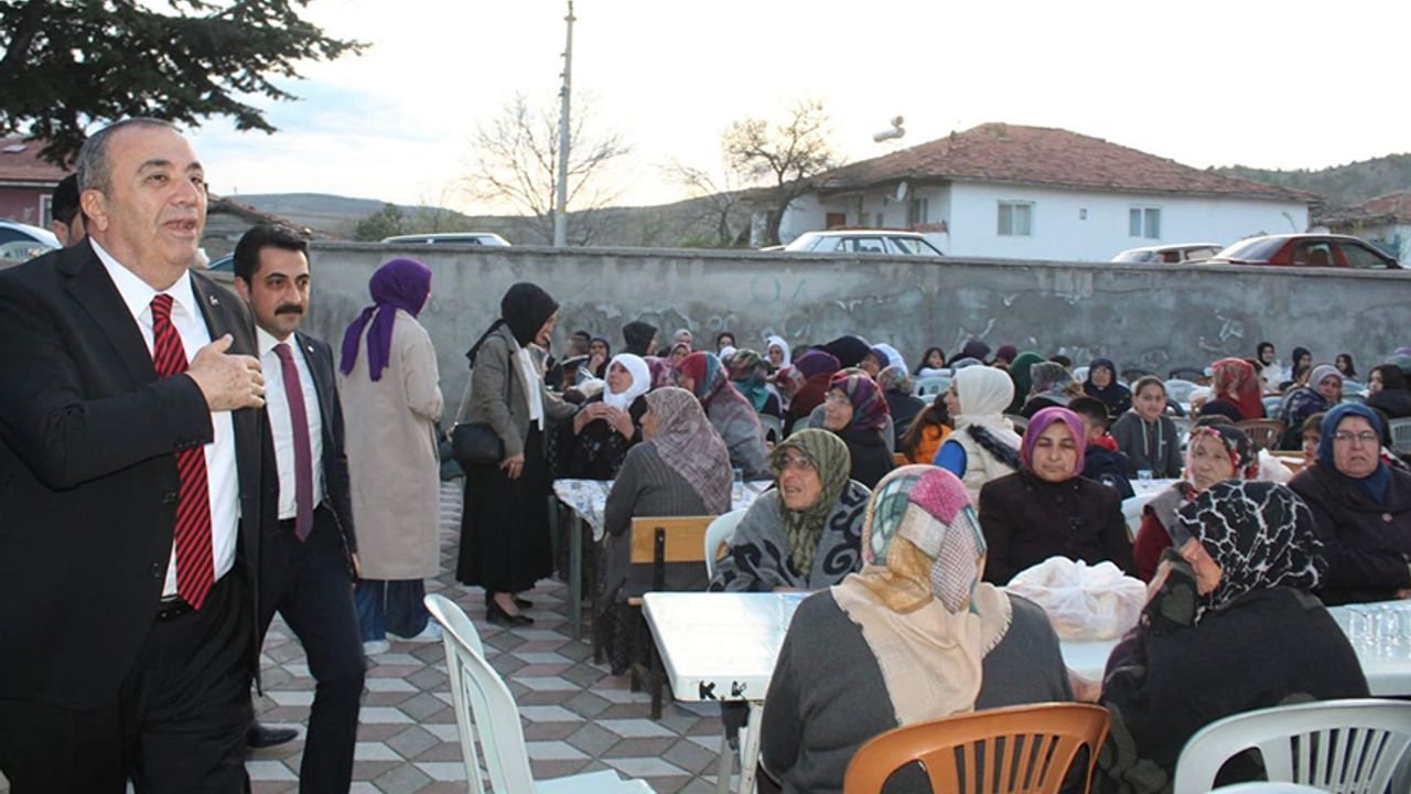 Vahit Kayrıcı, Demirşeyh ve Arifegazili köylerinde iftara katıldı