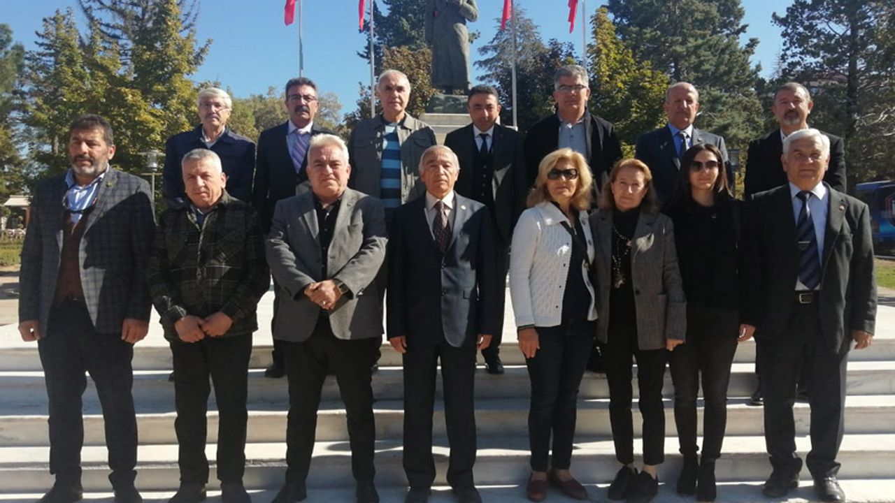 TEMAD kuruluş yıldönümünde Atatürk Anıtı ve şehitliği ziyaret etti