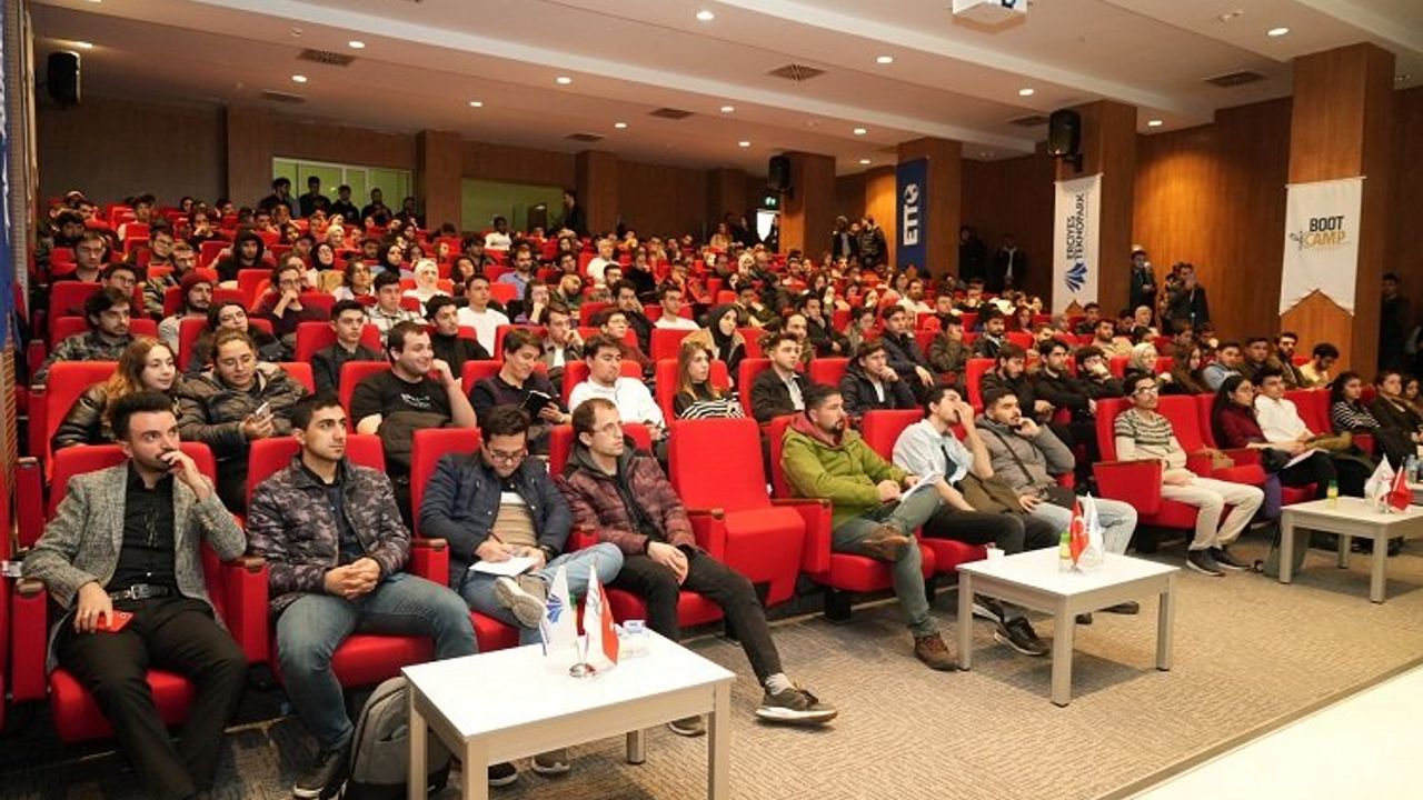 Erciyes Teknopark'ta kariyer günleri düzenlendi