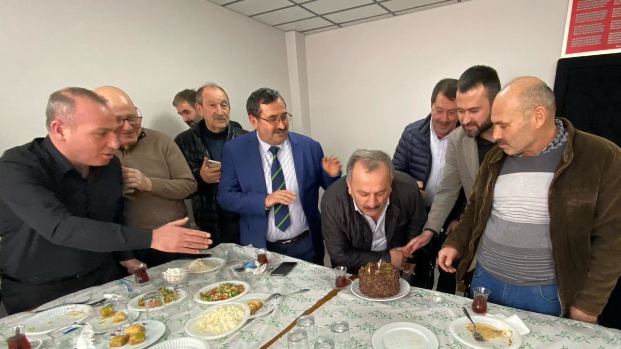 Mustafa Fındıkcı’ya doğum günü sürprizi!