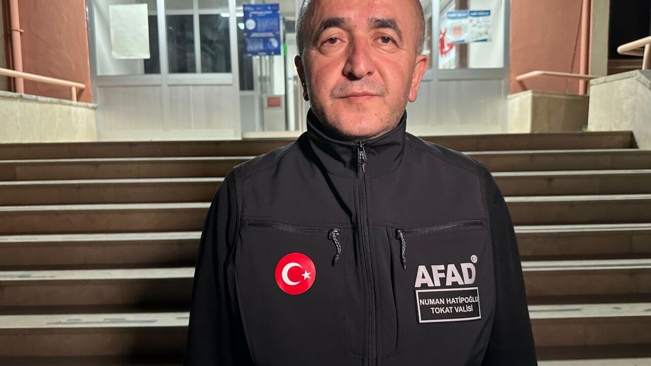 Tokat Valisi Hatipoğlu, Sulusaray'da deprem koordinasyon toplantısına katıldı: