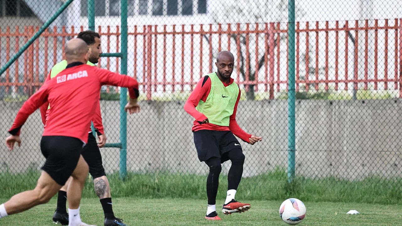 Ahlatcı Çorum FK’da İstanbul Mesaisi başladı