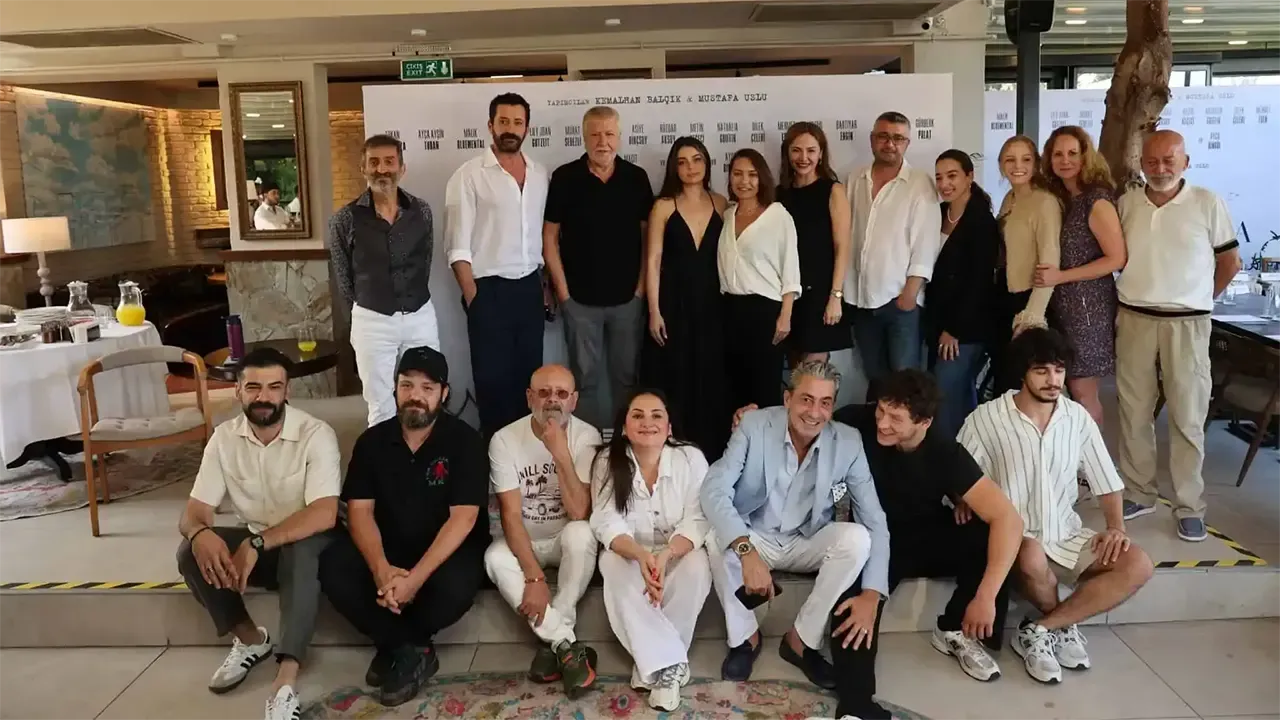 'Öyle Bir Geçer Zaman Ki'nin efsaneleri 15 yıl sonra Çorum'da buluşuyor! İşte 'Al Beni Baba' filmi konusu, oyuncuları ve gerçek hikayesi