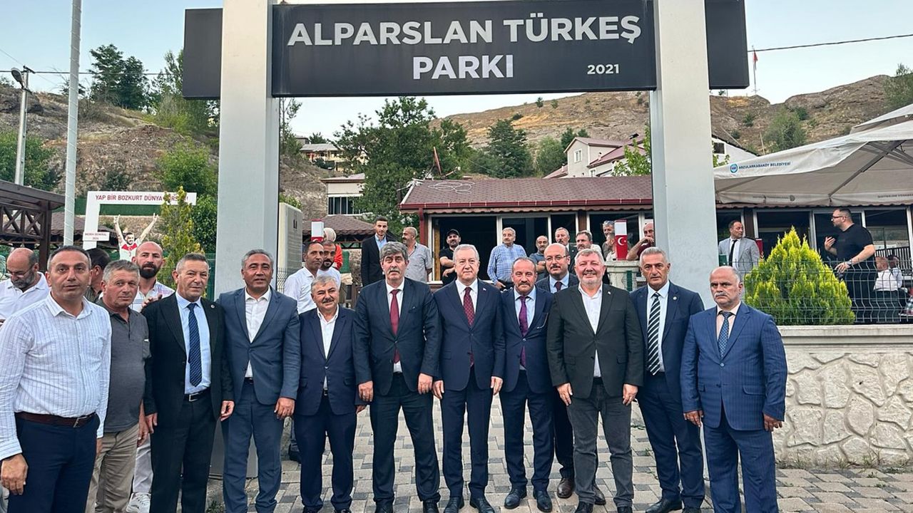 Başkan Gelgör, Gümüşhane’de ‘Kadırga Otçu Şenliği’ne katıldı