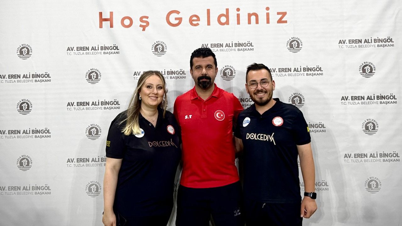 Çorum Ayak Tenisi Ekibi İstanbul’da şampiyonluk peşinde! Zorlu rakiplerle gruptan çıkma mücadelesi
