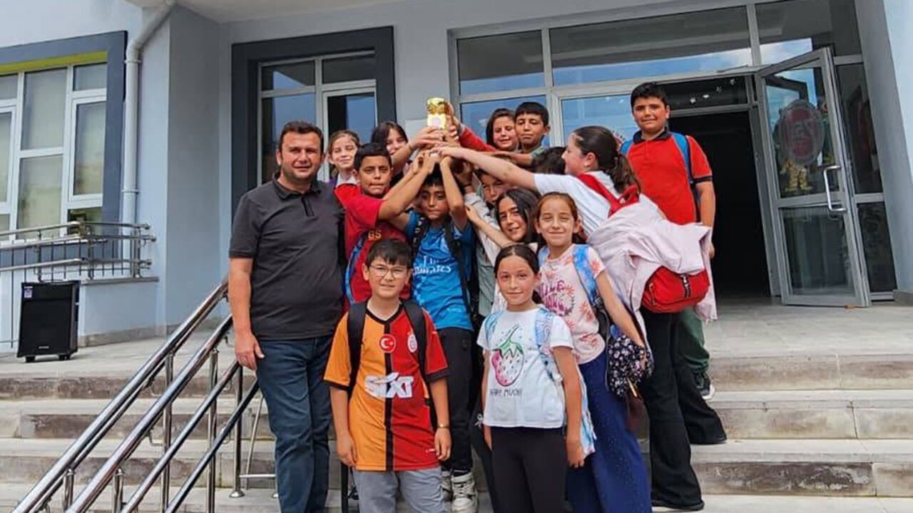 75. Yıl Cumhuriyet İlkokulu’ndan çifte başarı
