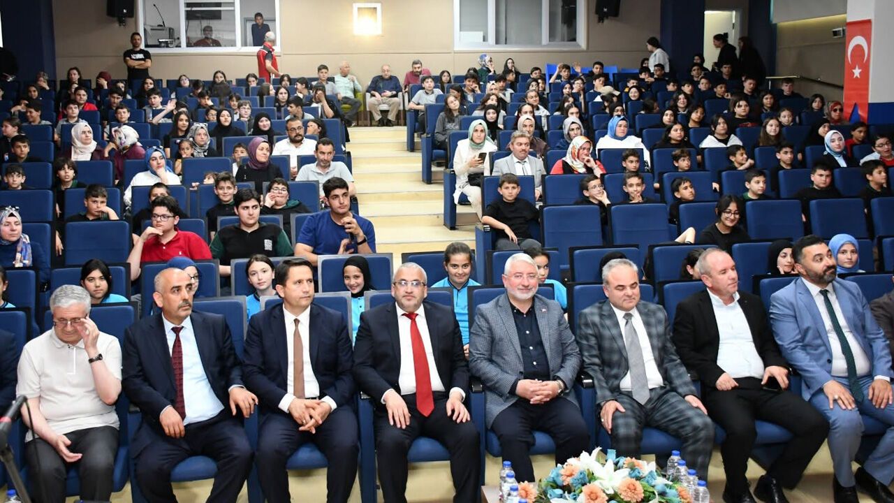 "Vakti Kuşanmak Projesi" yıl sonu programı gerçekl