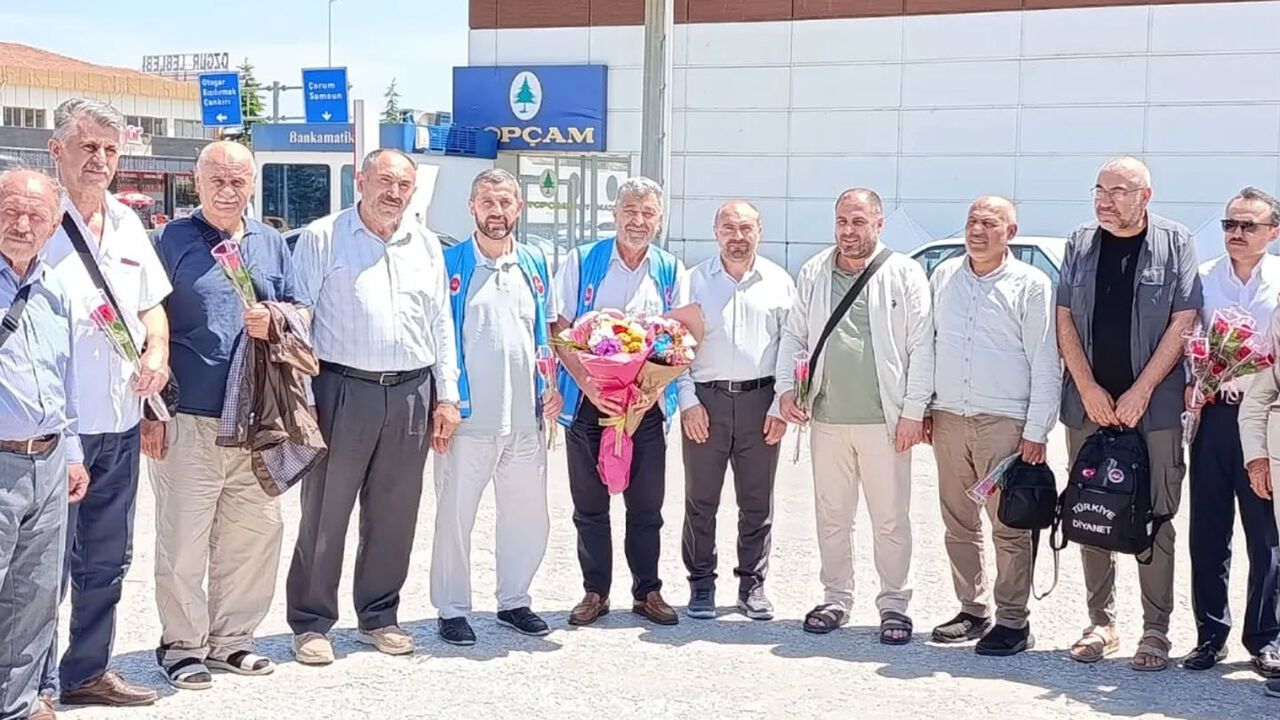Sungurlulu hacılar kutsal topraklardan döndü