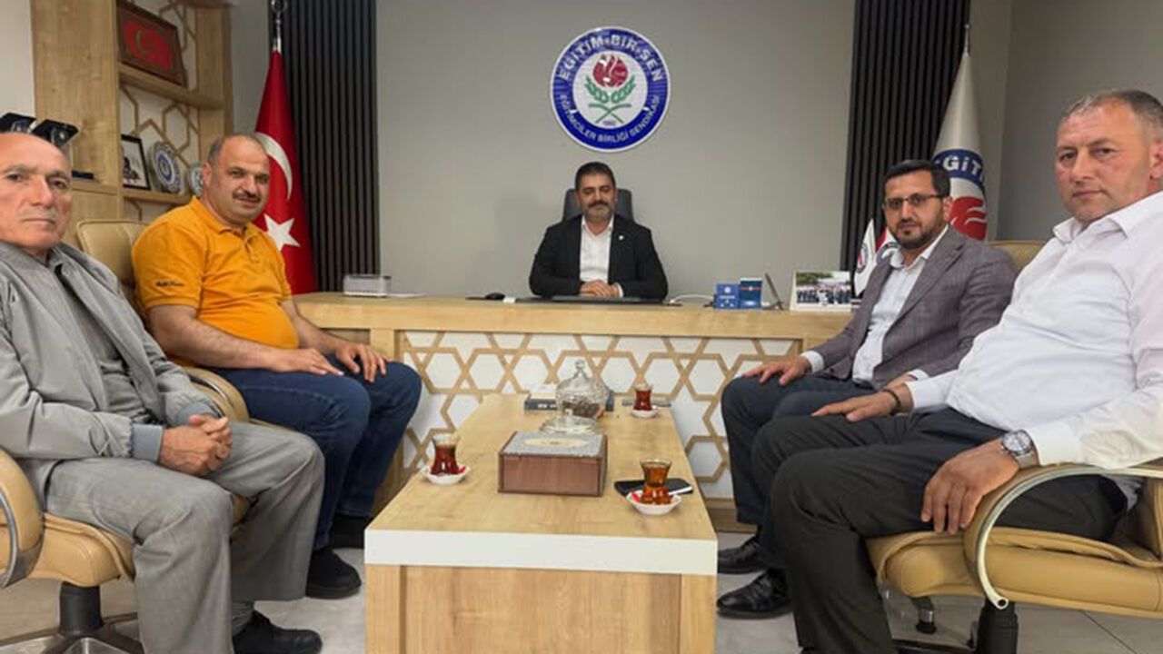 Gürsoy'dan hac farizasını yerine getiren Okumuş'a 