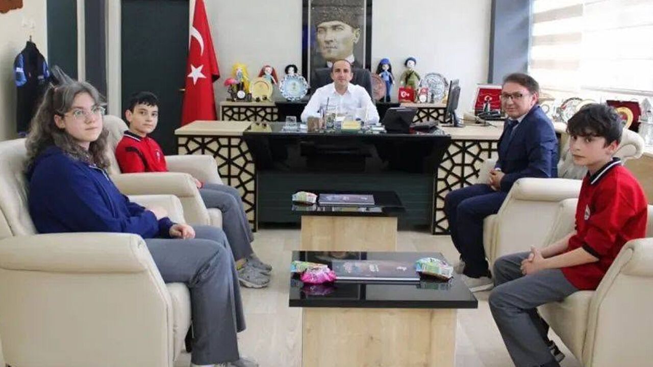 Öğrencilerden Kaymakam Polat'a ziyaret