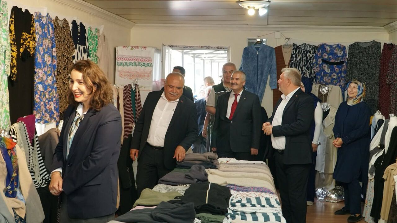 Berk Köyü'nde yıl sonu sergisi açıldı