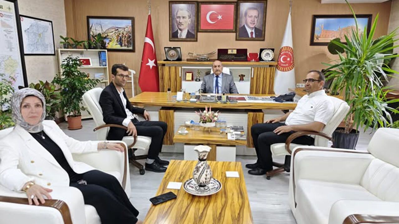 Altınokta Körler Derneği'nden Başkan Bıyık'a hayır