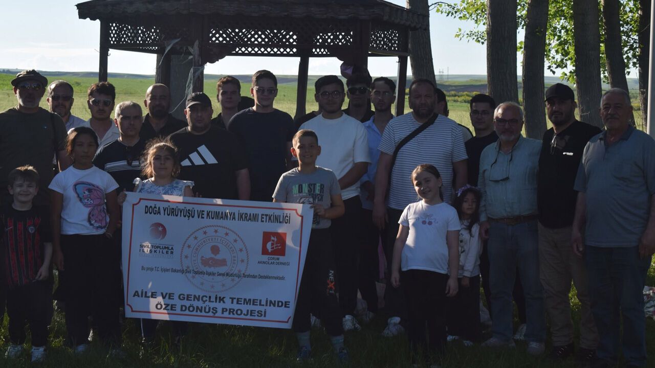 Çorum Akıncılar Derneği'nden Alacahöyük'te anlamlı