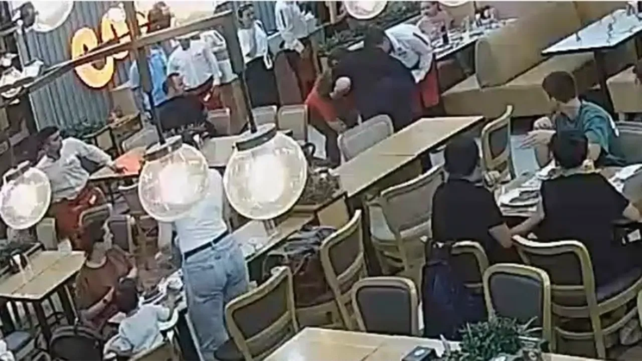 Restorandaki 'tereyağı şovu' 2 yaşındaki bebeği ya