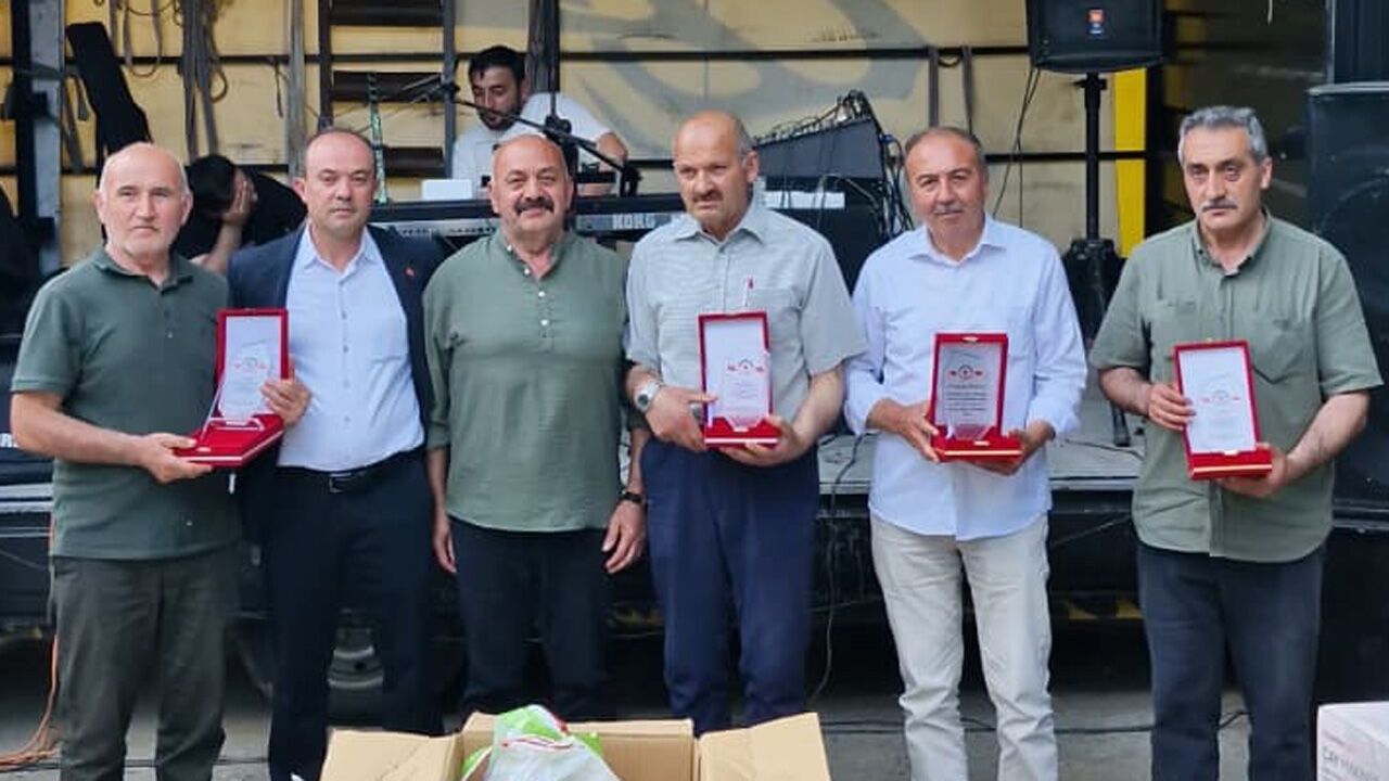 Başkan İsbir geleneksel piknikte hemşerileriyle buluştu