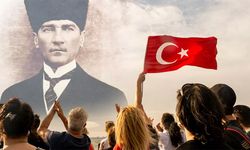 Ulu önder Atatürk’e sevgi ve saygıyla…