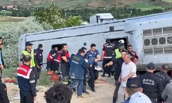 Çankırı'da otobüs devrildi: 3’ü ağır 18 yaralı