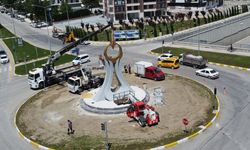 Lale ve Ay Yıldız’ın muhteşem uyumu