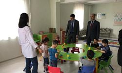 Kaymakam Taha Soydaş, köy okulunda çocuklarla buluştu