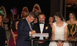 Ahmet Davutoğlu, Çorum İl Başkanı Coşgunsu’nun nikah şahidi