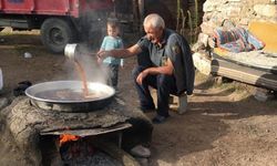 Kazanlar pekmez için kaynıyor