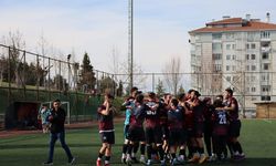 Sungurlu Belediyespor şampiyonluğa koşuyor