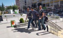 Sahte altınla kuyumcuyu dolandıran şahıslar polisten kaçamadı: 2 gözaltı