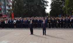 Cumhuriyet’in 100.Yılında Atatürk Anıtı’na çelenk sunuldu