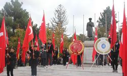 Ulu Önder Mustafa Kemal Atatürk saygı ve özlemle anıldı