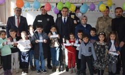 Batman Sason'da karneler Kaymakam Mete'den