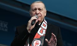 Cumhurbaşkanı Recep Tayyip Erdoğan: “Bu ara çıkardılar bir şey, 'emeklinin maaşlarını arttıralım' işte söylüyorum; yüzde 50’ye varan artışları yaptık”